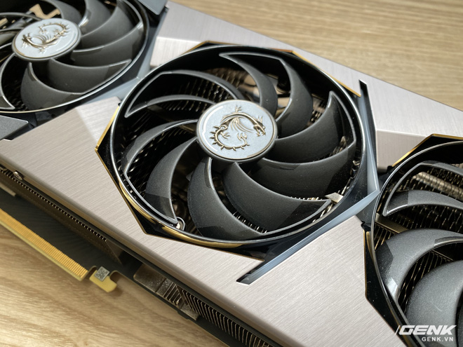 Đánh giá MSI GeForce RTX 3090 SUPRIM X: khi không chỉ sức mạnh mà cả thiết kế cũng được đẩy tới giới hạn - Ảnh 5.