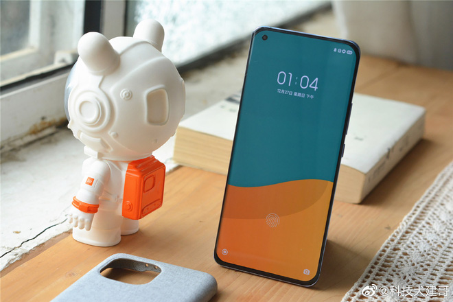 Cận cảnh Xiaomi Mi 11 vừa ra mắt: Thiết kế camera mới, có thêm bản mặt lưng da, màn hình và hiệu năng nâng cấp mạnh, giá từ 14.2 triệu - Ảnh 9.