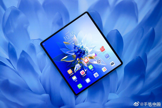 Cận cảnh Huawei Mate X2: Đối thủ xứng tầm của Galaxy Z Fold2 - Ảnh 3.