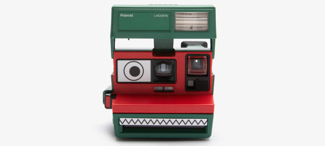 Polaroid hợp tác cùng Lacoste ra mắt bộ sưu tập quần áo và máy ảnh cực độc đáo - Ảnh 3.