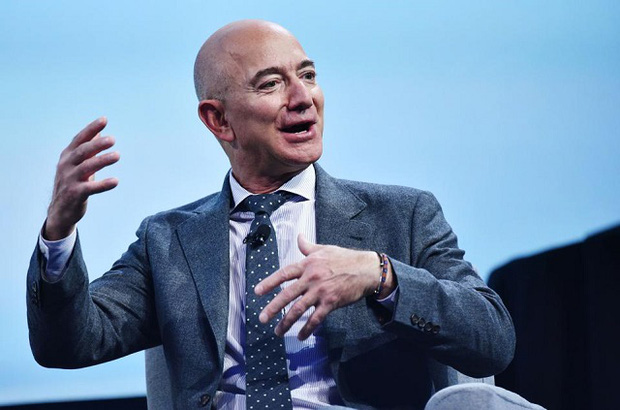Người giàu nhất hành tinh Jeff Bezos điều hành Amazon như thế nào? - Ảnh 1.