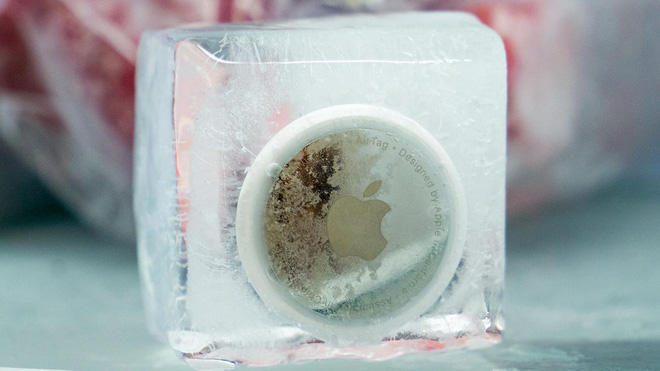 Kiểm tra độ bền Apple AirTag bằng cách đánh rơi, cho vào máy giặt và đông đá - Ảnh 2.