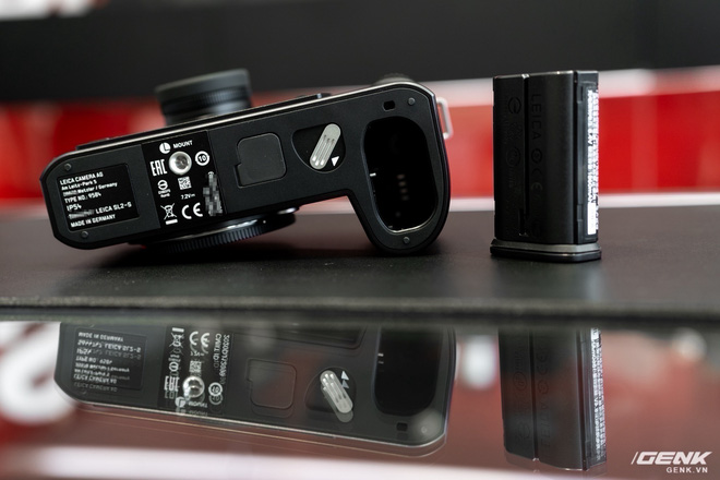 Đập hộp Leica SL2-S Kit: Cảm biến Full-frame 24.6MP, quay phim 4K 10-bit, giá tiết kiệm được 27 triệu so với mua rời - Ảnh 10.