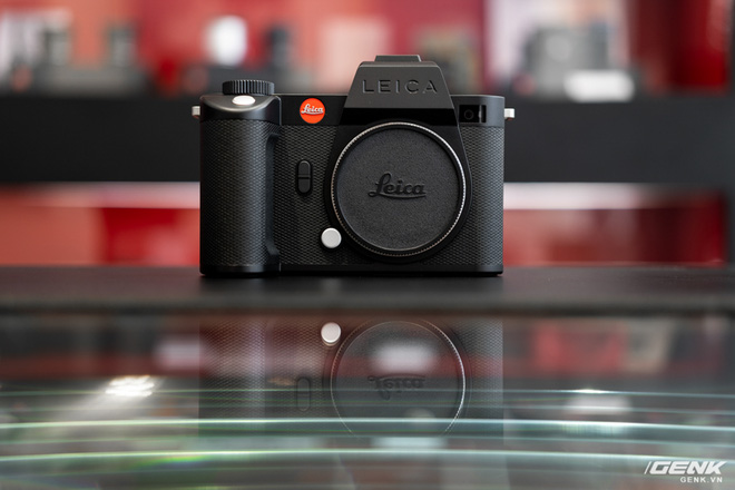 Đập hộp Leica SL2-S Kit: Cảm biến Full-frame 24.6MP, quay phim 4K 10-bit, giá tiết kiệm được 27 triệu so với mua rời - Ảnh 3.