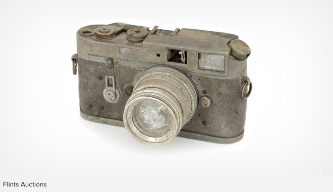 Chiếc máy ảnh Leica M4 cháy, hỏng toàn tập này vừa được đấu giá thành công ở mức 2000 USD - Ảnh 1.