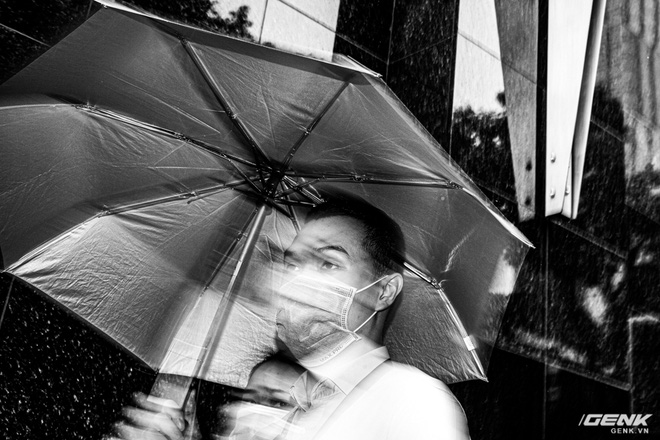 Lấy nét vùng (Zone Focusing) và lấy nét vượt tiêu (Hyperfocal Focusing) là gì và vì sao tôi dùng nó để bắt nhanh khoảnh khắc trong chụp ảnh phố - Ảnh 8. Lấy nét vùng (Zone Focusing) và lấy nét vượt tiêu (Hyperfocal Focusing) là gì và vì sao tôi dùng nó để bắt nhanh khoảnh khắc trong chụp ảnh phố - Ảnh 8.