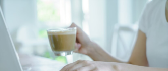 Có lao động không đủ thời gian đóng BHXH hưởng lương hưu nên rút một lần