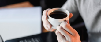 Tăng mức đóng với BHXH 15 năm, lương hưu mới đủ sống