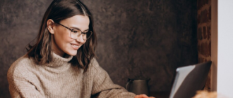 Trả tiền BHXH vào lương