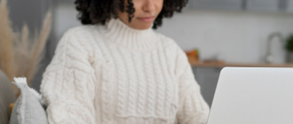 Từ 1/7/2024, bỏ hệ số lương thì có bỏ bậc lương khi thực hiện cải cách tiền lương theo Nghị quyết 27 không?