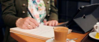 Chưa có quy định về việc hoán đổi số năm đóng BHXH để về hưu trước tuổi