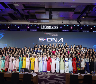 CareerViet tiếp tục hành trình Holistic Excellence 2025 – S-DNA cùng gần 500 lãnh đạo nhân sự tại Hà Nội