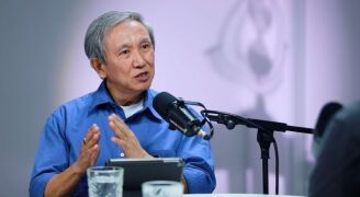 Minh Triết và Triết Học: Vì Sao Một Bị Xem Là Mơ Hồ, Một Được Coi Là Lý Trí?