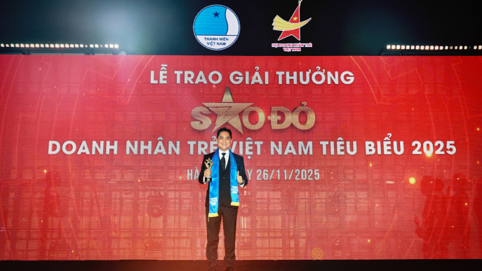 Tổng Giám đốc CareerViet ghi dấu ấn tại giải thưởng Sao Đỏ - Doanh nhân trẻ 2025