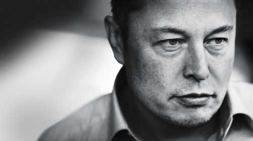 Elon Musk: Từ đứa trẻ bị bắt nạt thành “người sắt” về công nghệ