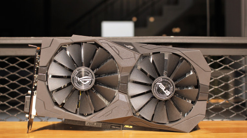 Đánh giá Asus Strix GTX 1050Ti Gaming: Món quà giáng sinh cực ngầu của game thủ