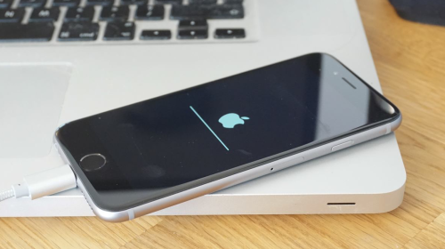 Apple khóa không cho phép người dùng hạ cấp từ iOS 10.2 xuống phiên bản thấp hơn
