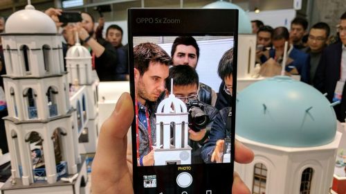 [MWC 2017] Không chỉ là lý thuyết, máy ảnh zoom 5x của Oppo hoạt động xuất sắc trên nguyên mẫu