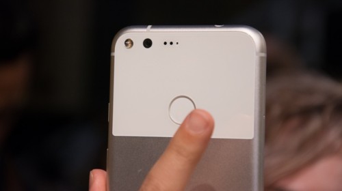 Ngoài Pixel 2 và Pixel XL 2, Google sẽ ra mắt thêm smartphone màn hình lớn trong năm nay?