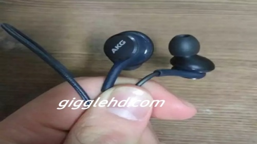 Lộ diện rồi, cuối cùng chúng ta cũng nhìn thấy tai nghe AKG dành cho Galaxy S8