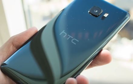 "Điều ngạc nhiên bất ngờ" của HTC lại khiến người ta thất vọng