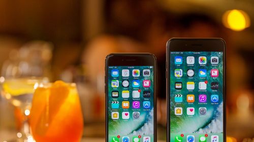 Apple đang tự phát triển một con chip đặc biệt chuyên xử lý công nghệ AI trên iPhone