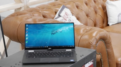 Bàn phím laptop kháng nước nhưng Dell khuyến cáo không thử tại nhà