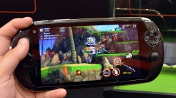 Smartphone Trung Quốc chuyên chơi game: nhìn y chang PS Vita, RAM tối đa 8GB, màn 6 inch, chip MediaTek, pin 6.000 mAh, giá từ 280 USD