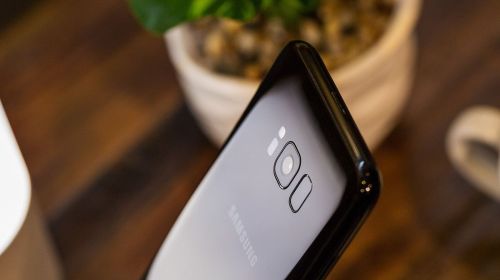 Samsung Galaxy S9 vẫn có cảm biến vân tay ở mặt sau, phải đợi đến khi Galaxy Note 9 ra mắt mới khác biệt