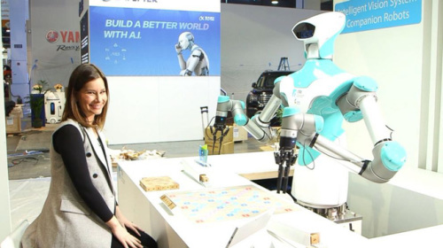 [CES 2018] Robot này có khả năng chơi xếp chữ cực giỏi, chiến thắng cả con người