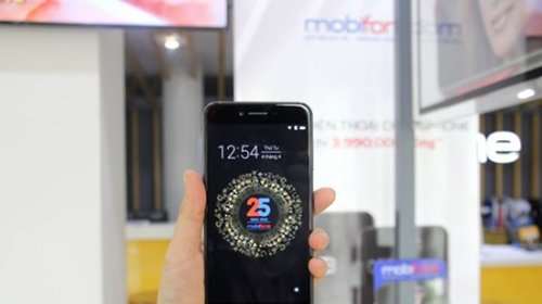 Smartphone Bphone 2018 của Bkav sẽ được phân phối qua các nhà mạng