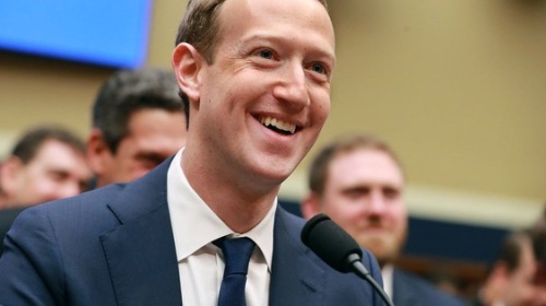 Đại hội cổ đông thường niên của Facebook: Mark Zuckerberg như ngồi giữa Quốc hội