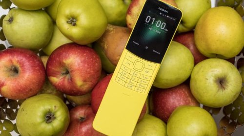 Cuối cùng Nokia 8110 màu vàng chuối cũng được bán tại Việt Nam, giá 1,68 triệu đồng