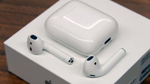 Bloomberg: Apple sẽ ra mắt AirPods và tai nghe chụp tai cao cấp trong năm 2019