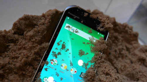 Panasonic ra mắt thiết bị Android "nồi đồng cối đá", dùng chip Snapdragon 210 nhưng giá 1.600 USD