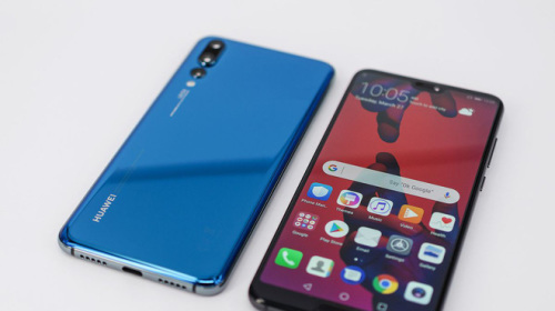 Tổng thống Trump ký lệnh cấm sử dụng smartphone Huawei và ZTE trong Chính phủ Mỹ