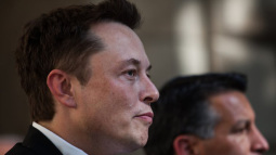 Elon Musk chứng minh sự nghiêm túc của mình với ý định “thâu tóm” Tesla