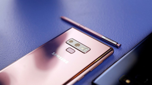 Galaxy Note9 bất ngờ bốc cháy trong túi xách của một người phụ nữ Mỹ