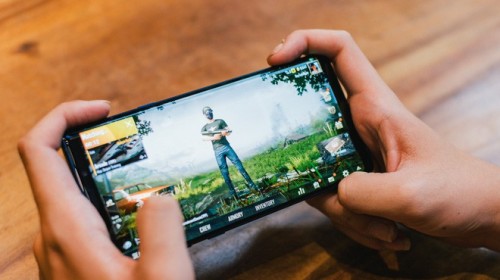 Samsung đang bí mật phát triển một chiếc smartphone chơi game, ngoại hình sẽ khác biệt