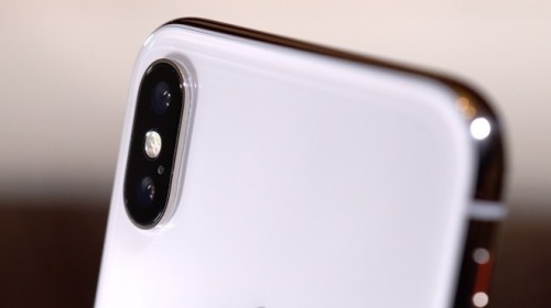 Apple chính thức bán ốp lưng trong suốt cho iPhone XR, giá gần 1 triệu