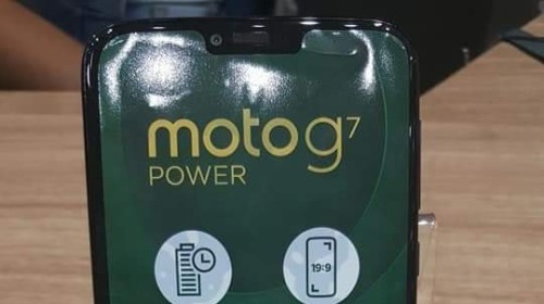 Lộ ảnh thực tế Moto G7 Power với màn hình tai thỏ và giá bán từ 8,5 triệu đồng