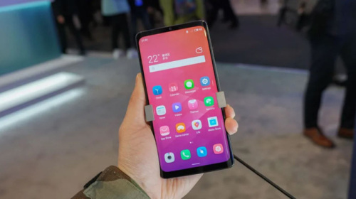 [MWC 2019] Chả ai thèm để ý tới chiếc smartphone không lỗ được Meizu đem ra trưng bày