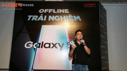 Offline trải nghiệm cùng Hnam Mobile: Bùng nổ 200 đơn đặt hàng ngay sau khi chạm tay vào Samsung Galaxy S10