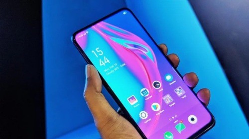 Không "tai thỏ", "giọt nước" hay "nốt ruồi", smartphone tầm trung của OPPO chọn giải pháp full màn hình bằng cách này