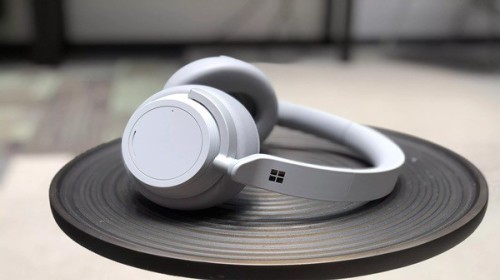 Microsoft đang phát triển tai nghe không dây Surface Buds để cạnh tranh với AirPods