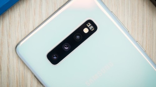 Doanh số cao gấp 2,3 lần Galaxy S9, Galaxy S10 giúp Samsung lần đầu tiên sau 4 quý chiếm hơn 1% thị phần tại Trung Quốc