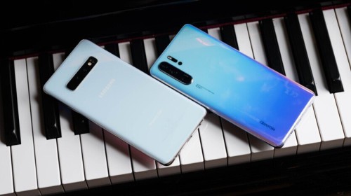 Giữa tâm bão, Samsung Singapore cho người dùng đổi điện thoại Huawei lấy Galaxy S10