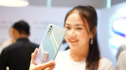 Phân khúc tầm trung lại thêm chật chội với chiếc Vivo S1: camera selfie 32 MP, cảm biến vân tay dưới màn hình, giá gần 7 triệu đồng