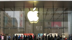 Apple sẽ chính thức hứng chịu hậu quả của cuộc chiến kinh tế Mỹ - Trung