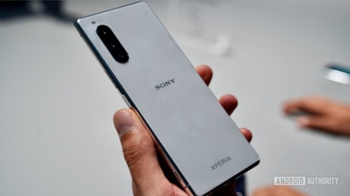 Cận cảnh Xperia 5: Vẫn đậm chất Sony